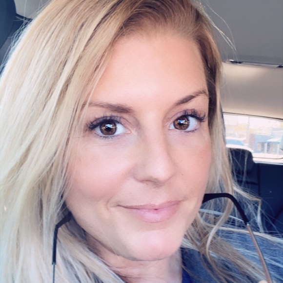 Meet your Posher, Amber - Picture 1 of 1